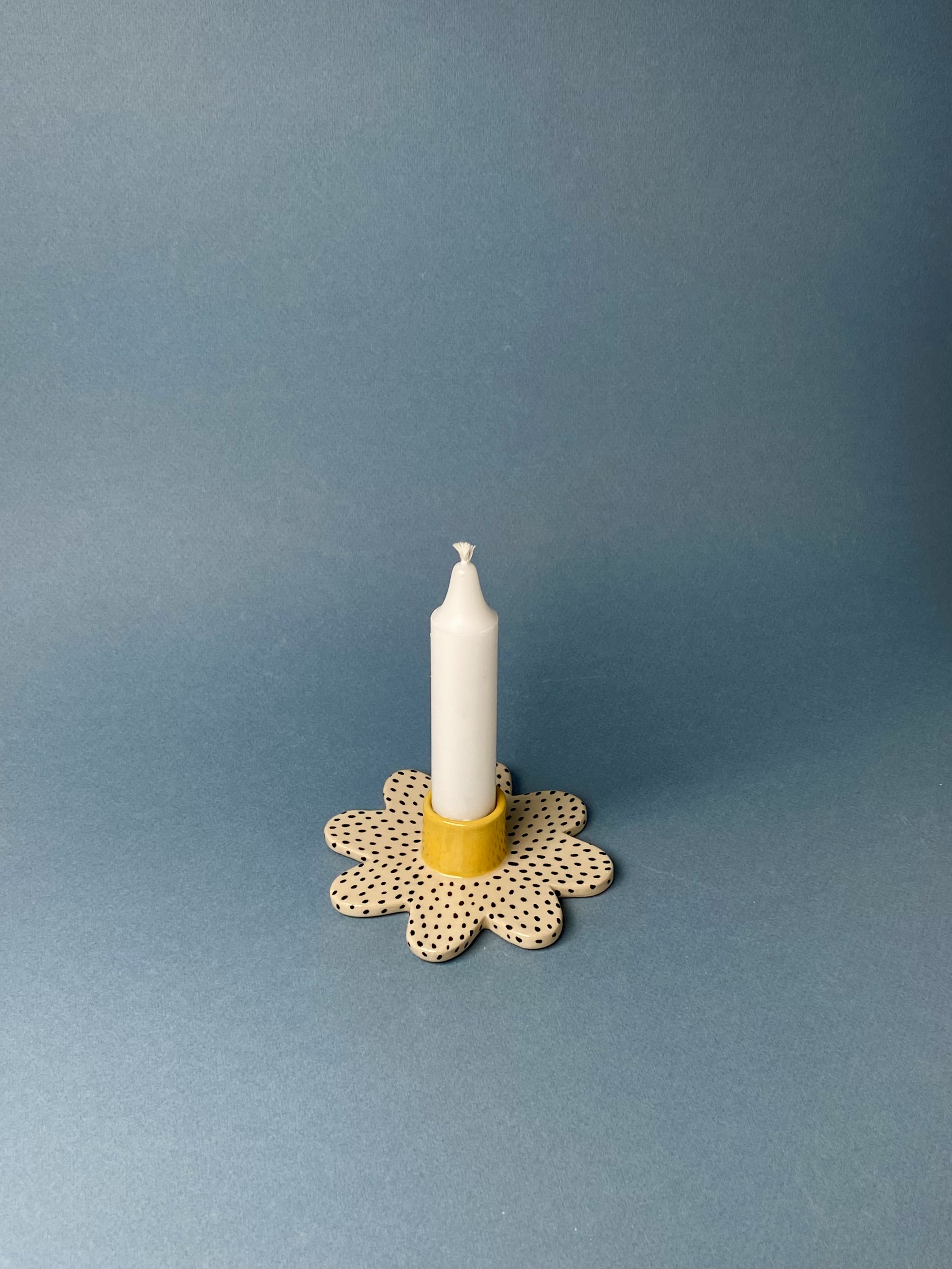 Daisy Candle Holder